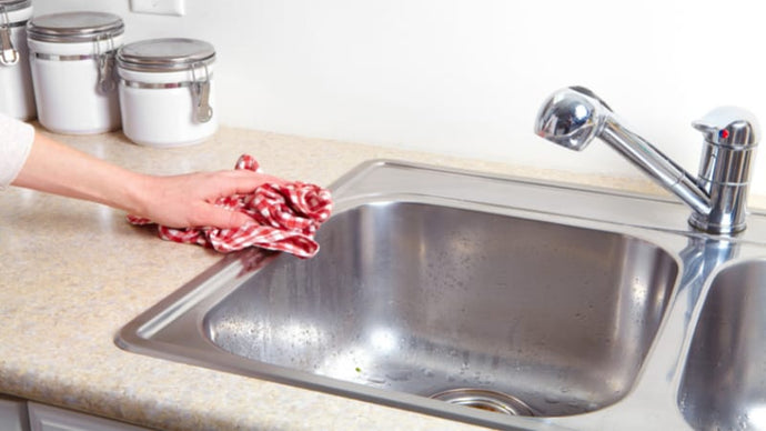 Best Ways To Clean Your Sink In Less Than 10 Minutes